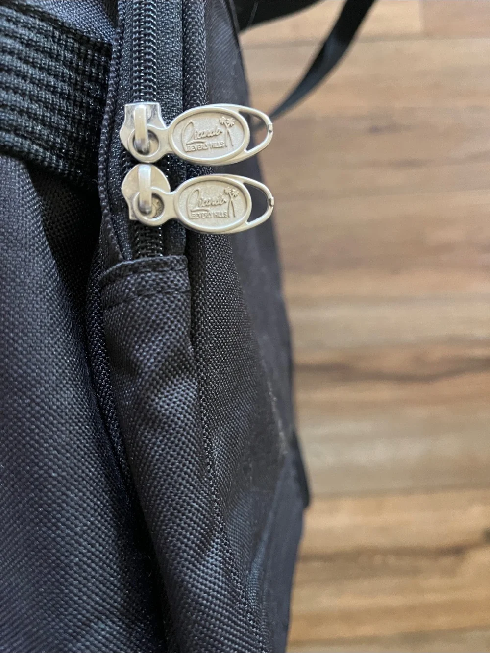 Ricardo Beverly Hills versatile black