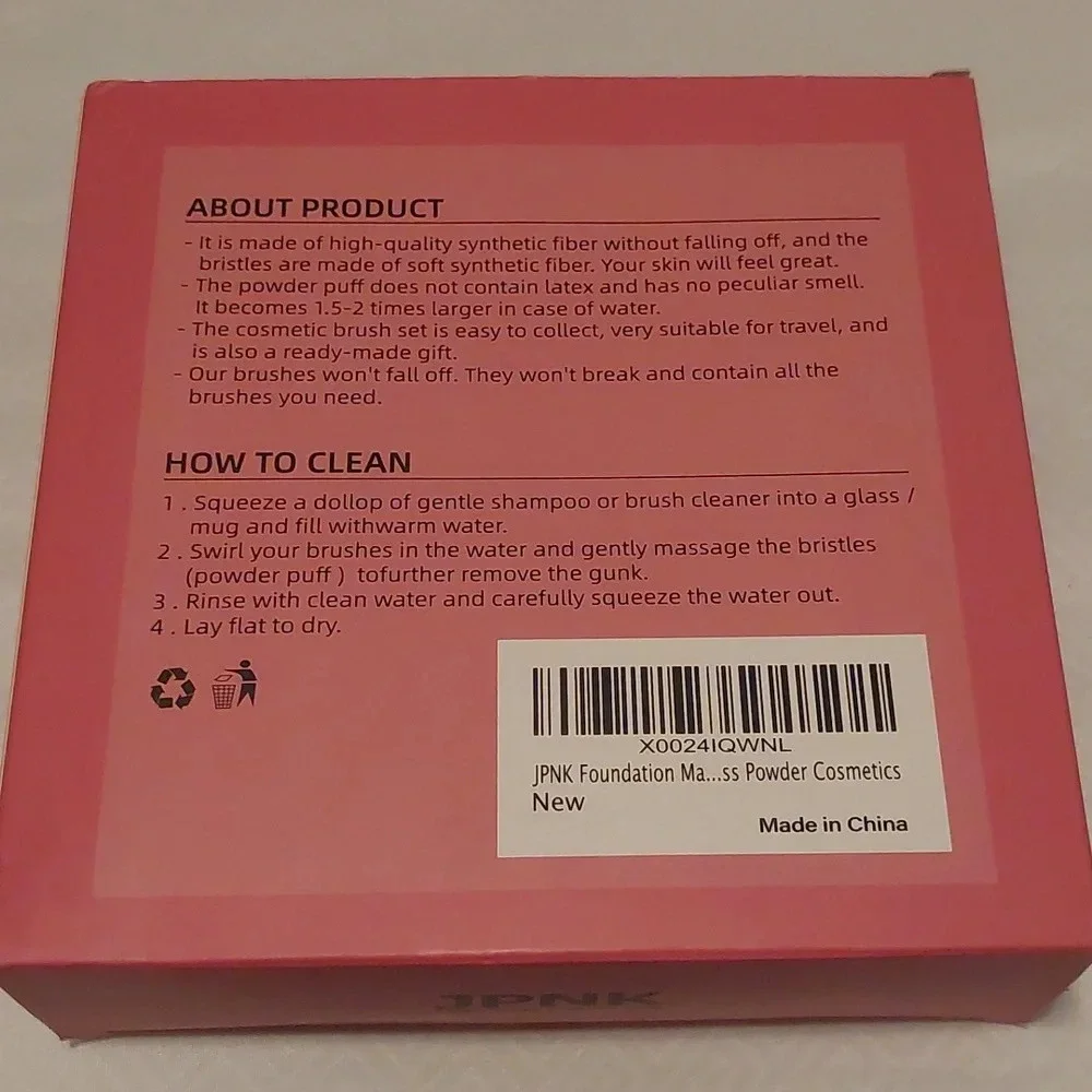 JPNK FOUNDATION MAKEUP BRUSH & 4 SPONGES NEW OUT OF STOCK