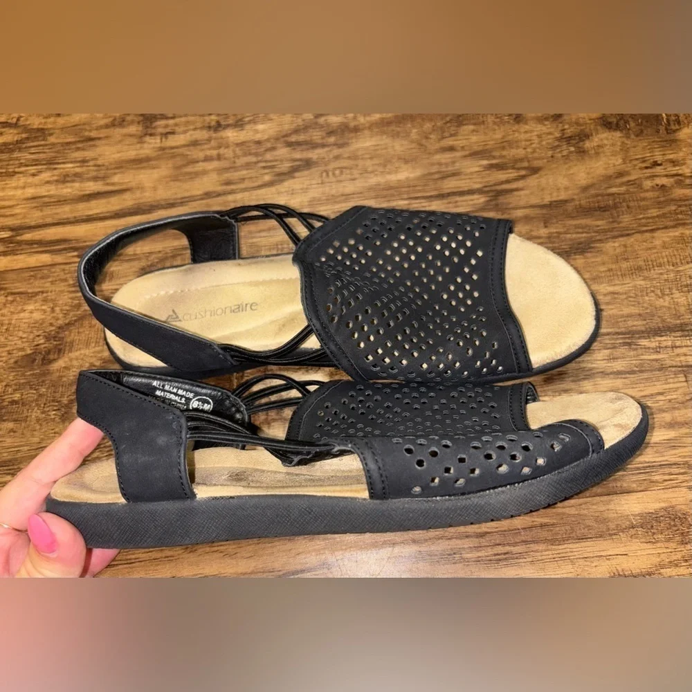 Cushionaire Sandals Size 8.5
