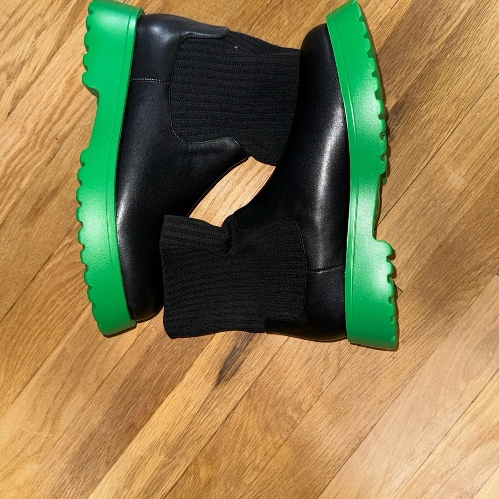 Woman  Black and Green Boots