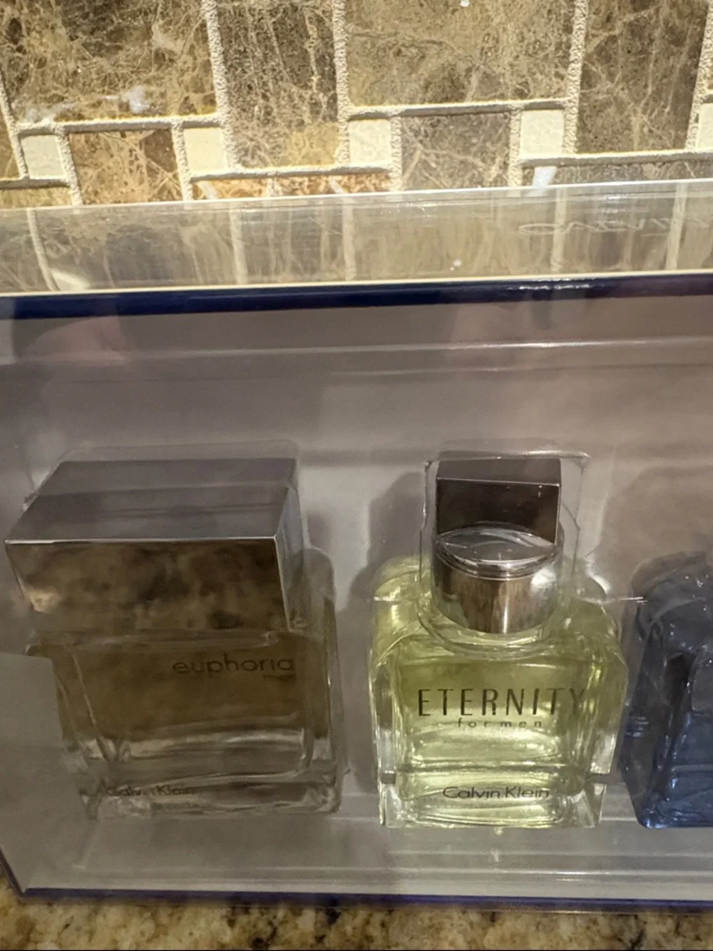 Calvin Klein calvin display sampling