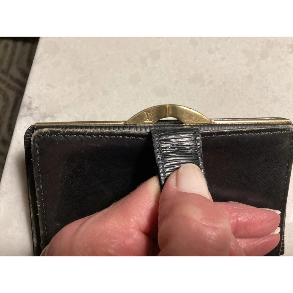Louis Vuitton Epi Leather Bifold Wallet Coin‎ Purse Black