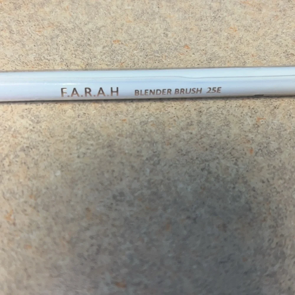 F.A.R.A.H. Blender Brush 25E White Rose‎ Gold Eyeshadow Makeup Brush New