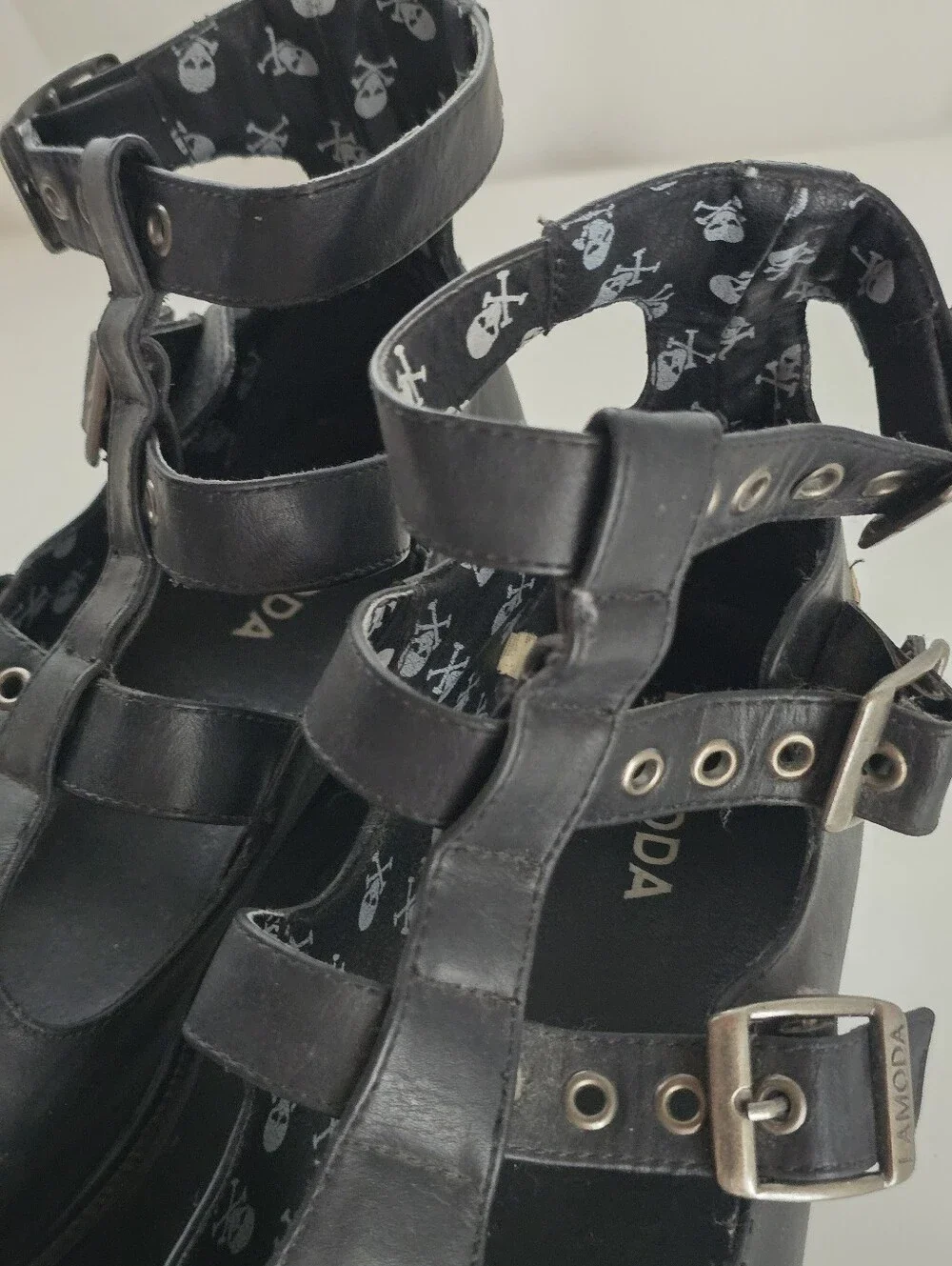 La Moda pre owned