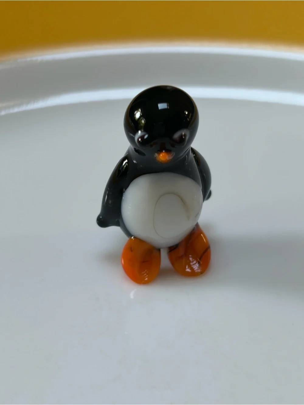 Penélope Penguin Small Glass Penguin - Black, White & Orange