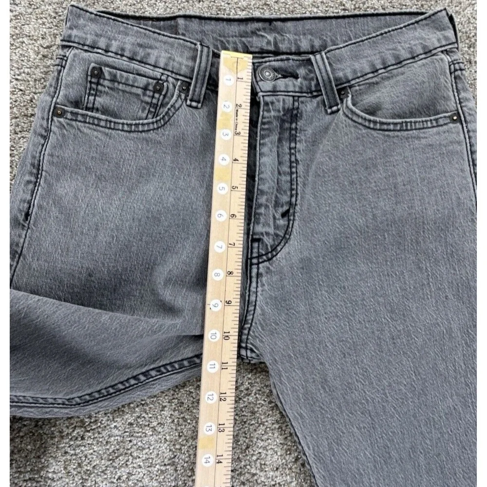 Levis owned shipping please