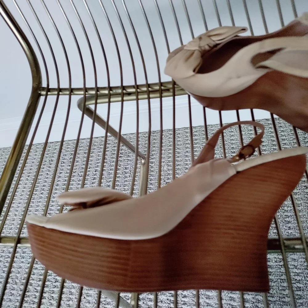 NIB $650 Nina Ricci leather‎ platform sandals. Size IT 37 US 6