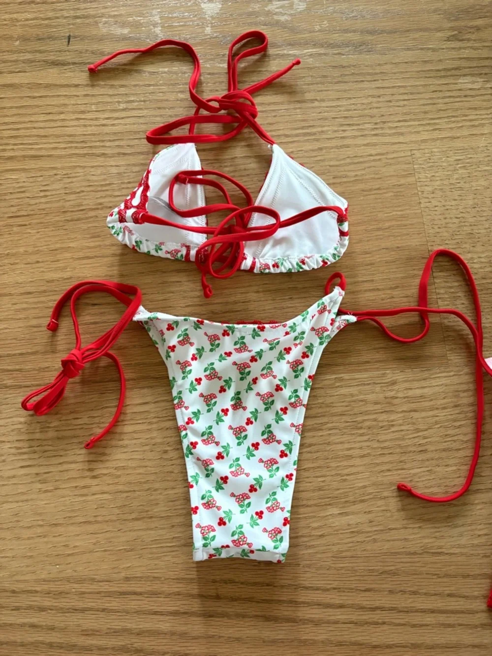 Frankies Bikinis by pink