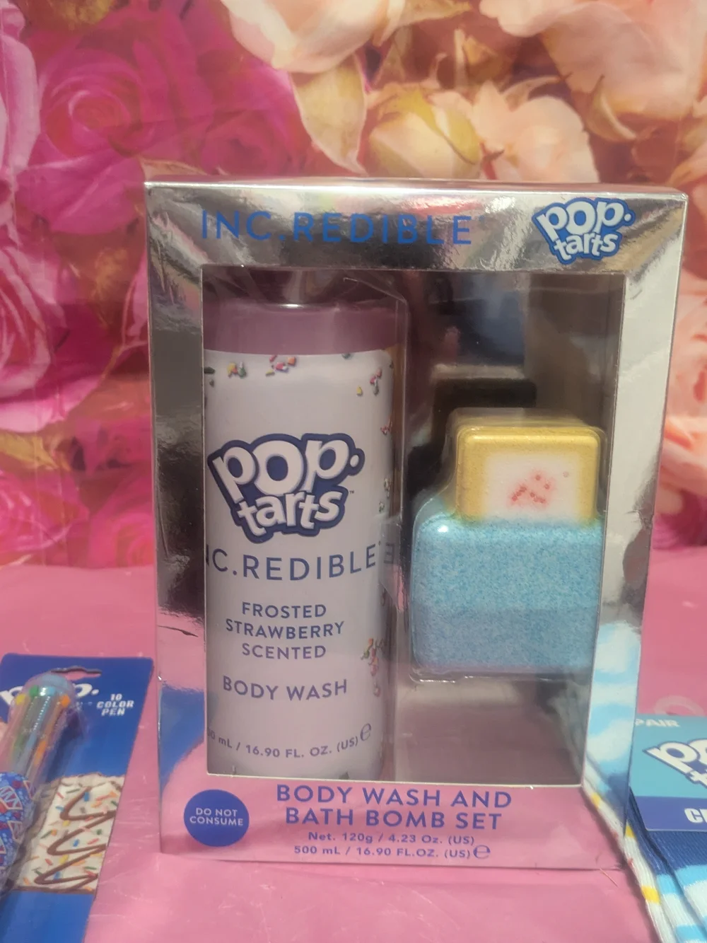 POP MART pop tarts
