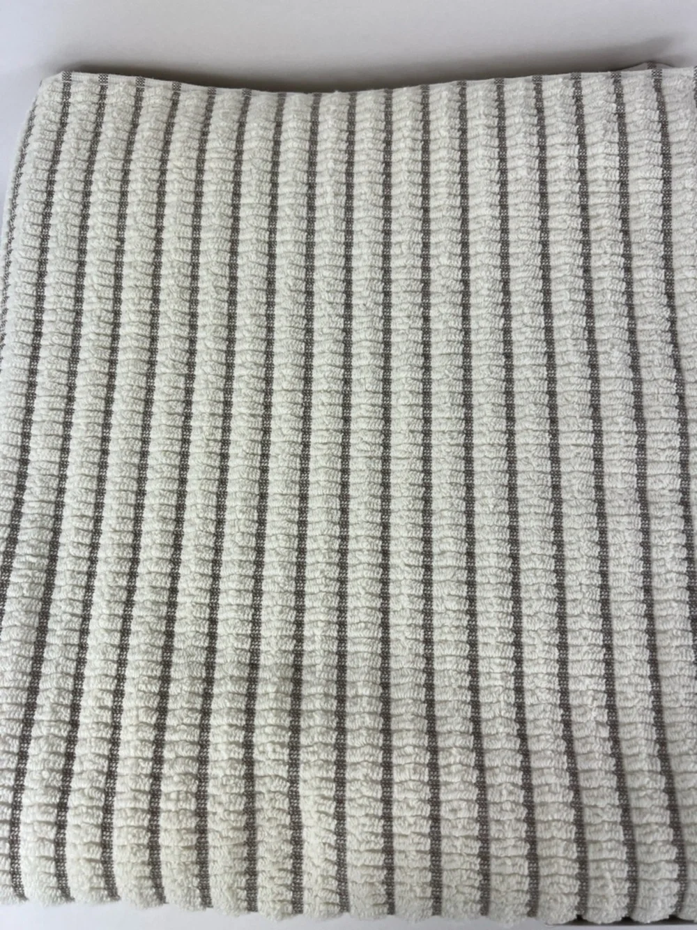 DKNY Ribbed Bath Towels in Ivory Tan Stripes Textured Soft Cotton Set of 2 NEW