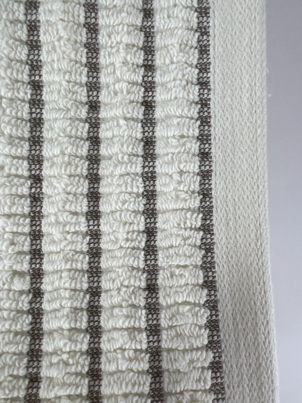DKNY Ribbed Bath Towels in Ivory Tan Stripes Textured Soft Cotton Set of 2 NEW