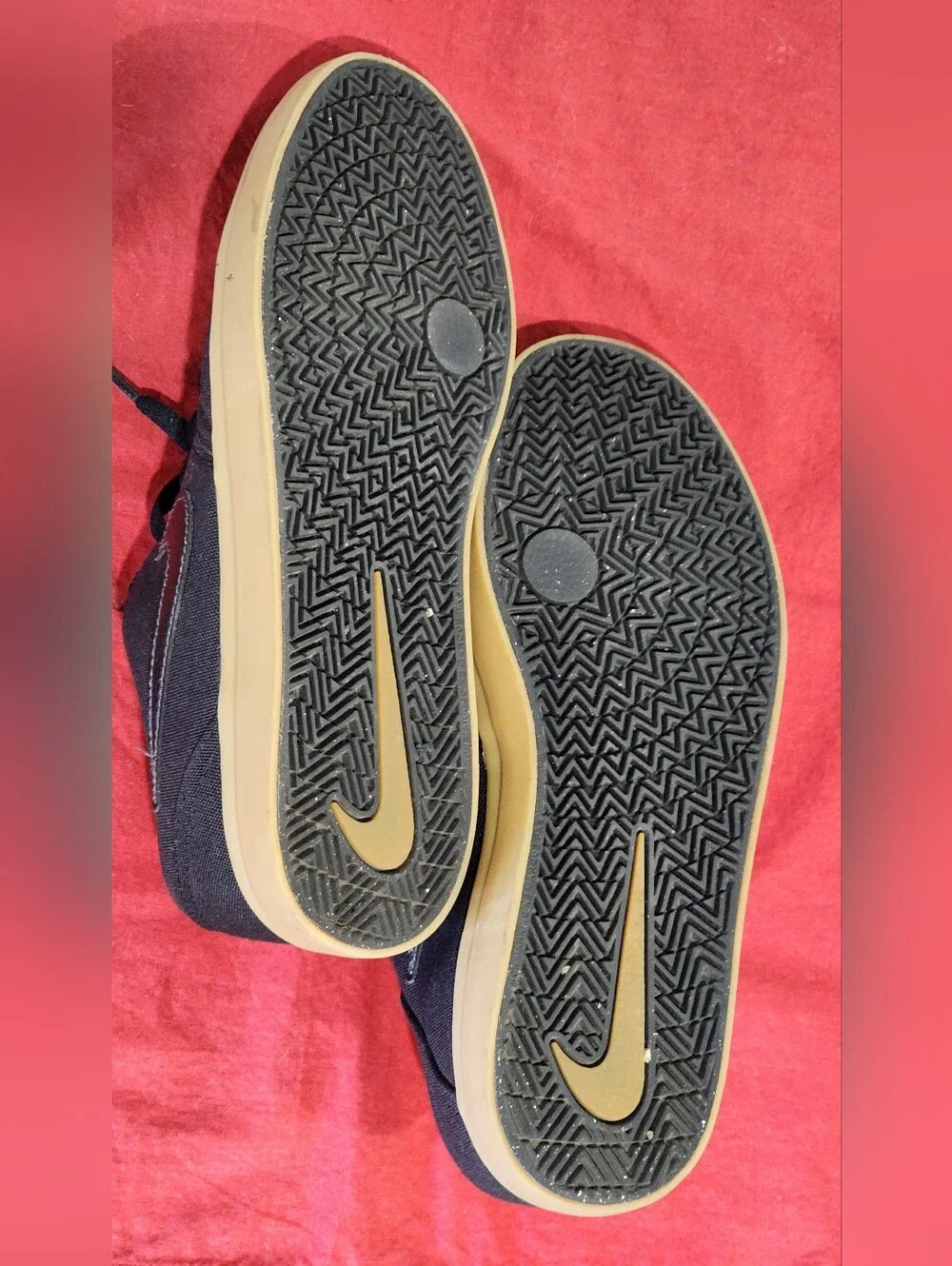 Nike breathable drop closure