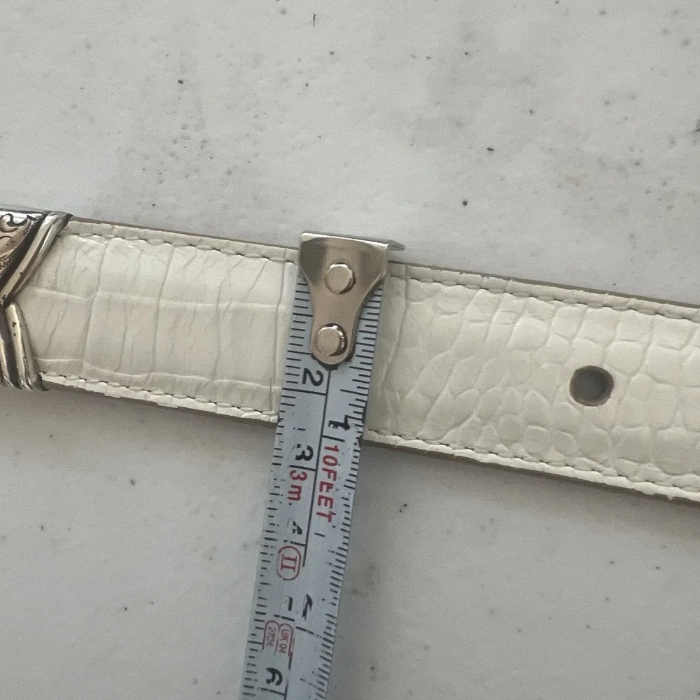 Brighton Leather Croc Embossed White/Beige Belt Ornate Silver Buckle Reversible