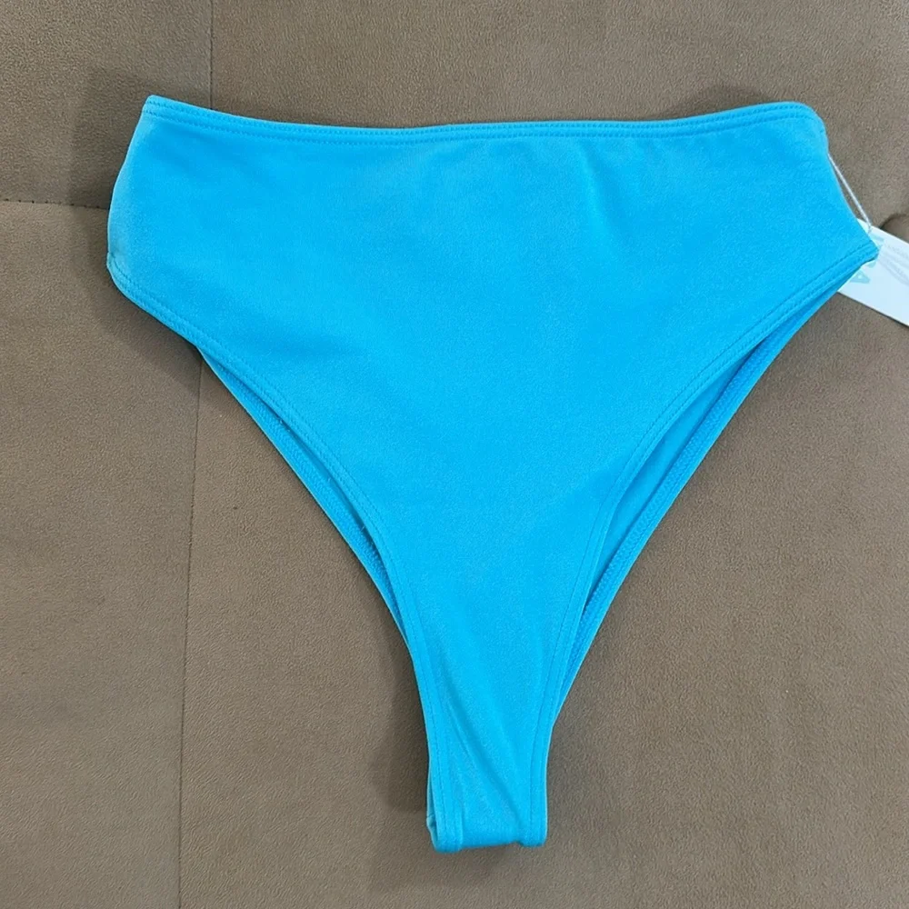 Frankies Bikinis top medium