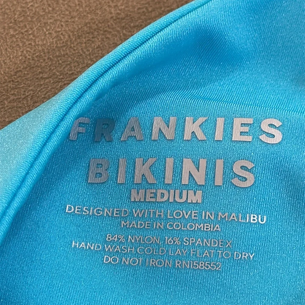 Frankies Bikinis top medium