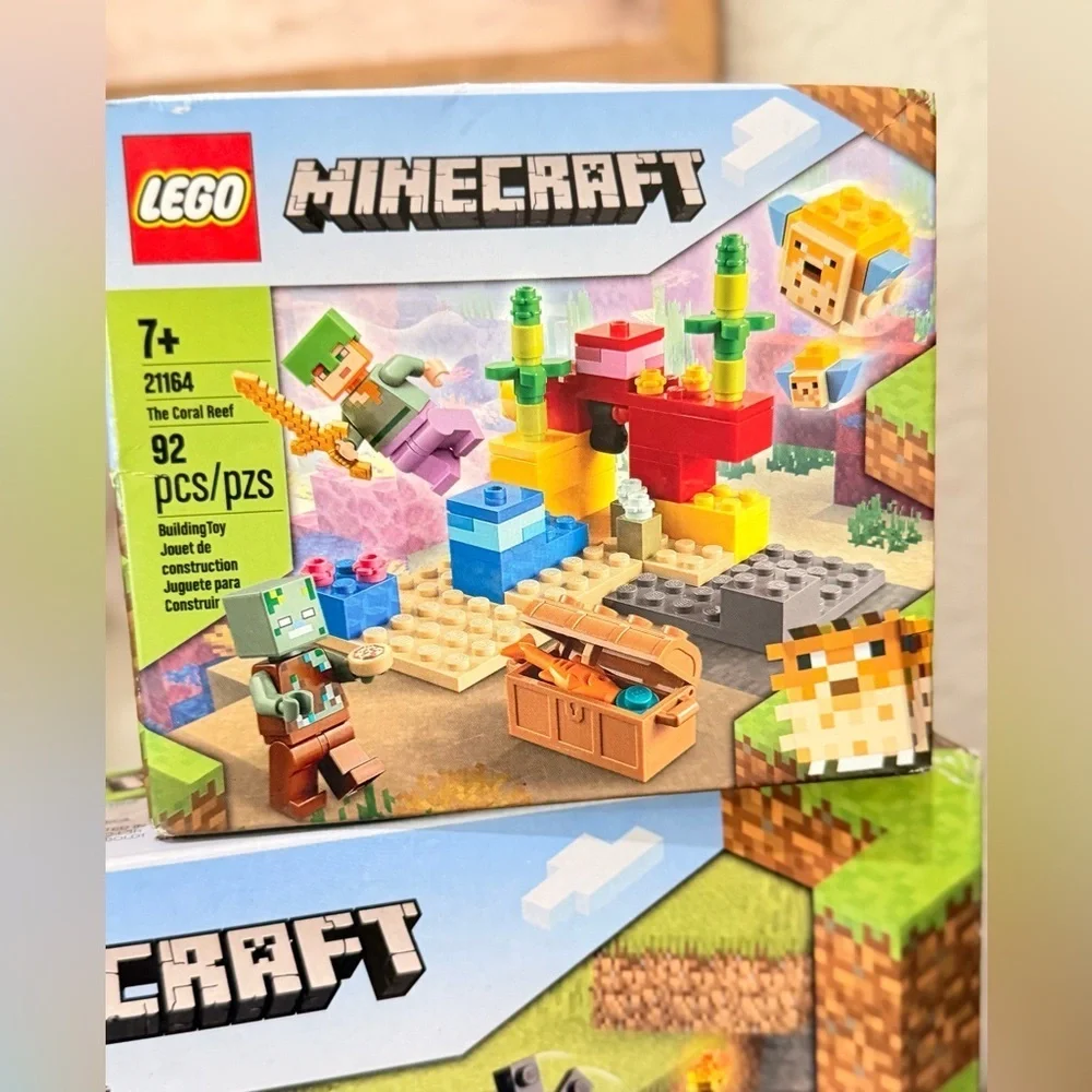 Minecraft Bundle Lego 21116 , 21164 , & PAKE all 3 available now!