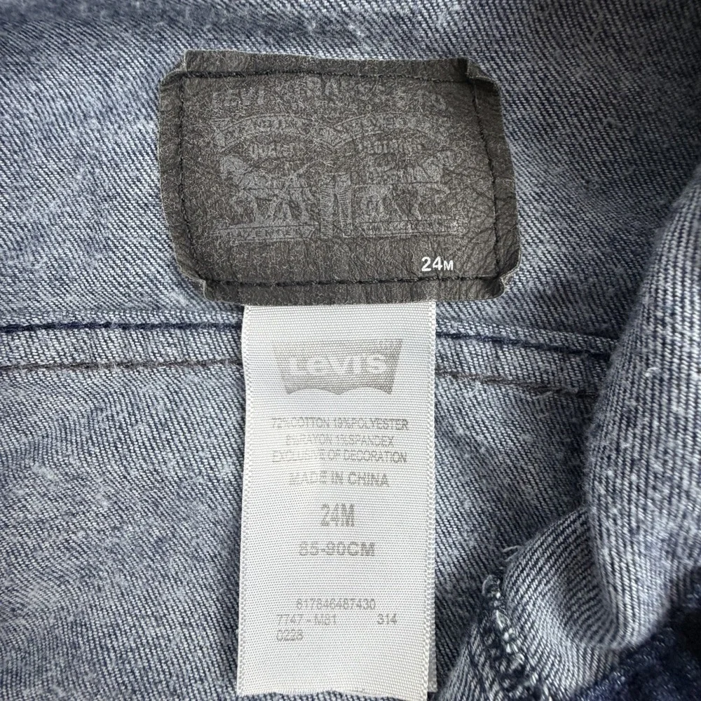 Levis 2t 22% major