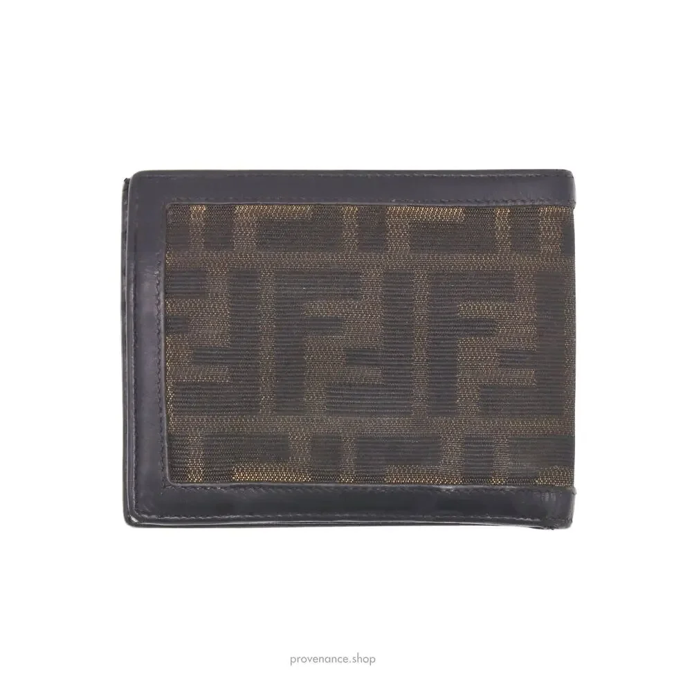 Fendi ships snap