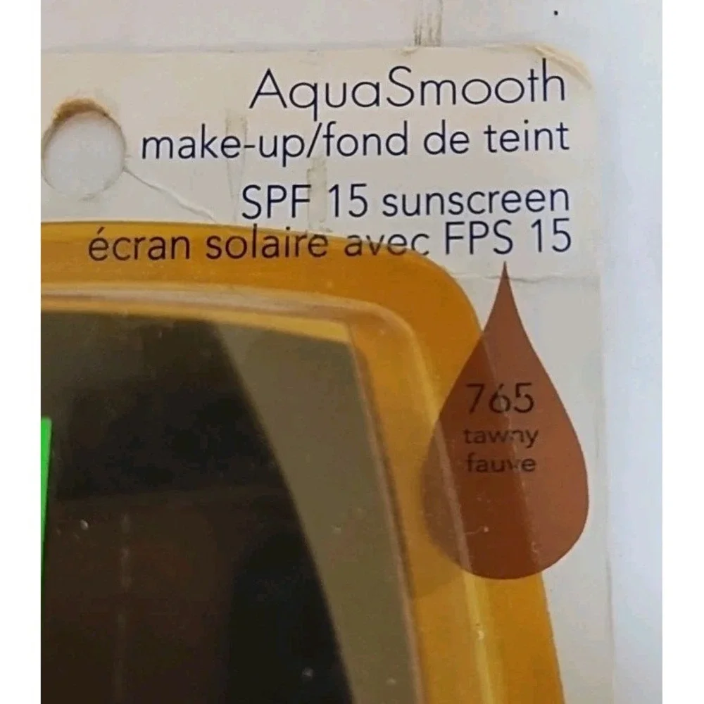 COVERGIRL aqua smooth