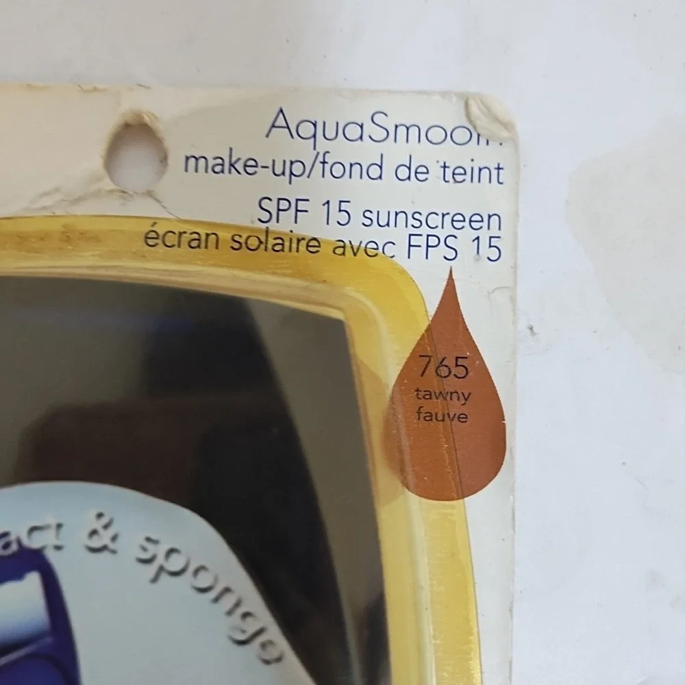 COVERGIRL aqua smooth