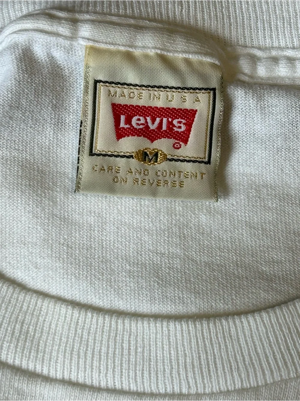 Vintage 90s Levi’s Absolutely Penn USA Made Single Stitch Graphic Tee M