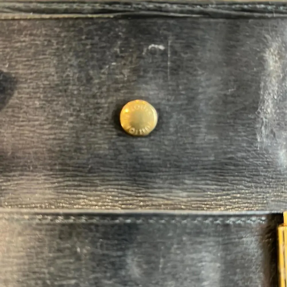 Louis Vuitton Epi 4 Key Holder (LVXX016)