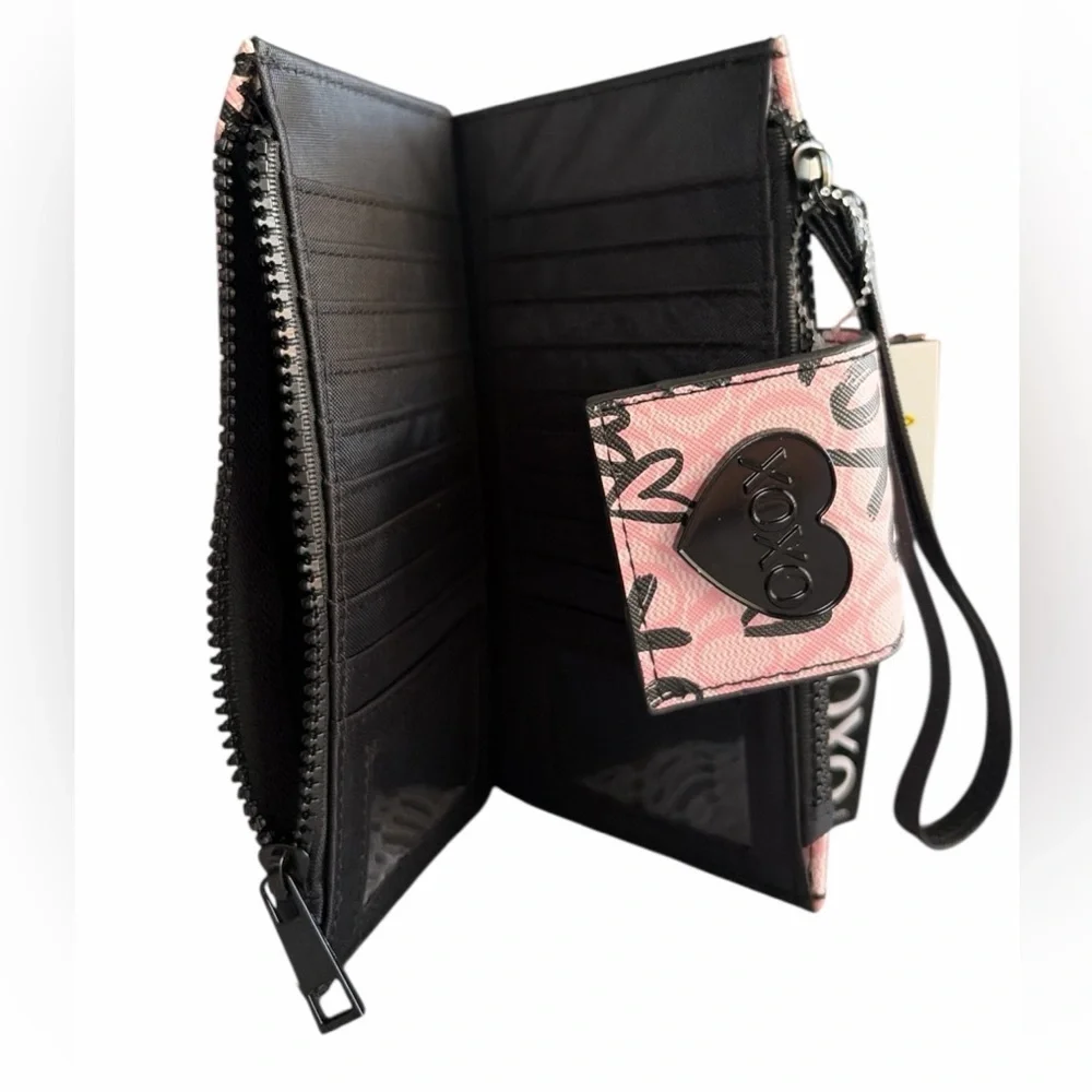 XOXO Pink and Black Patterned Wristlet