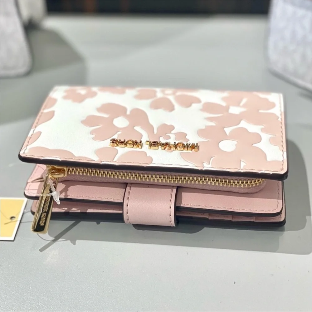 Michael Kors elegant michael
