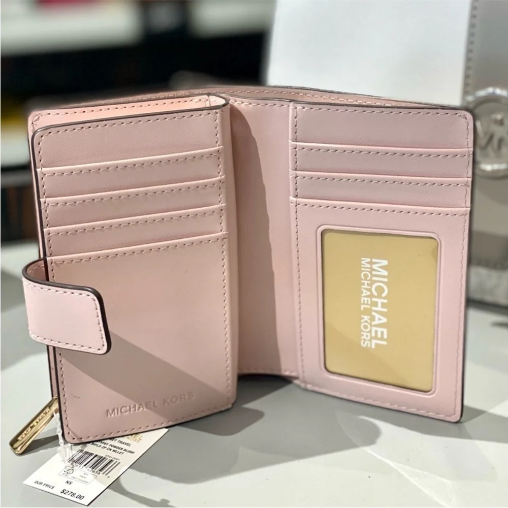 Michael Kors elegant michael