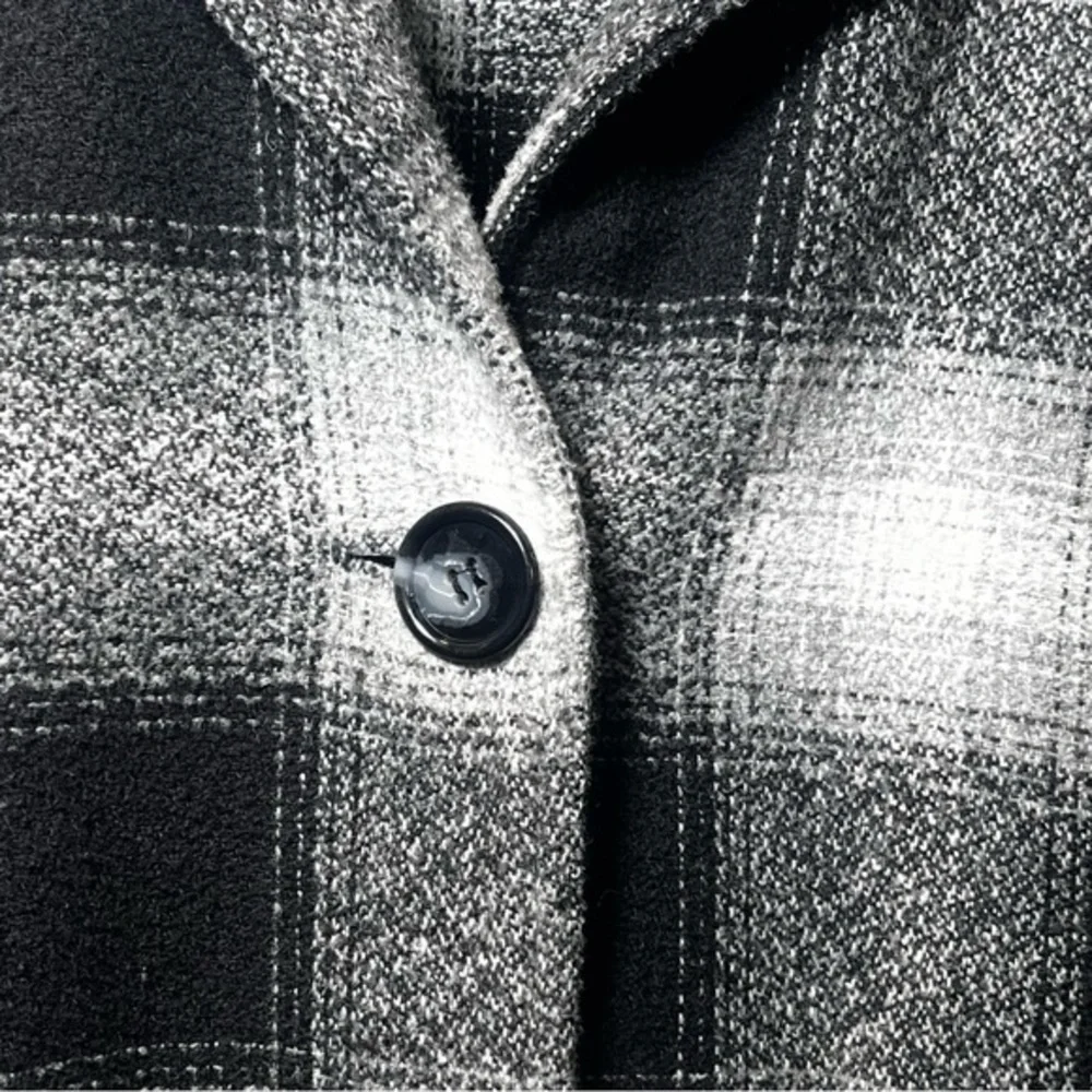 Vintage 90’s button