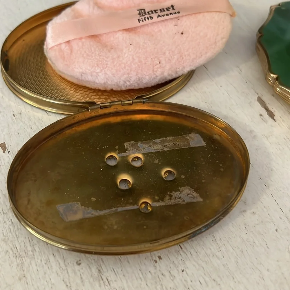 Stratton Of England & Dorset fifth avenue 1940s  Powder compacts