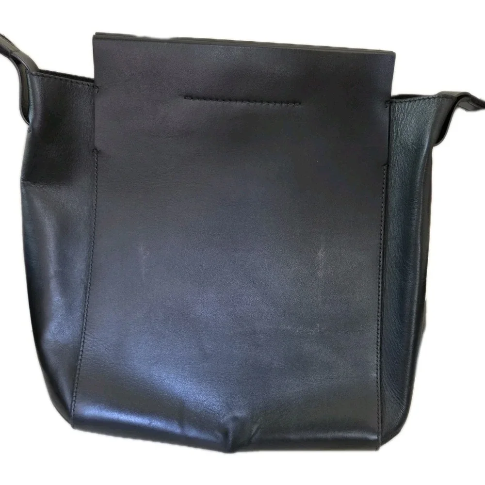 Everlane medium larger