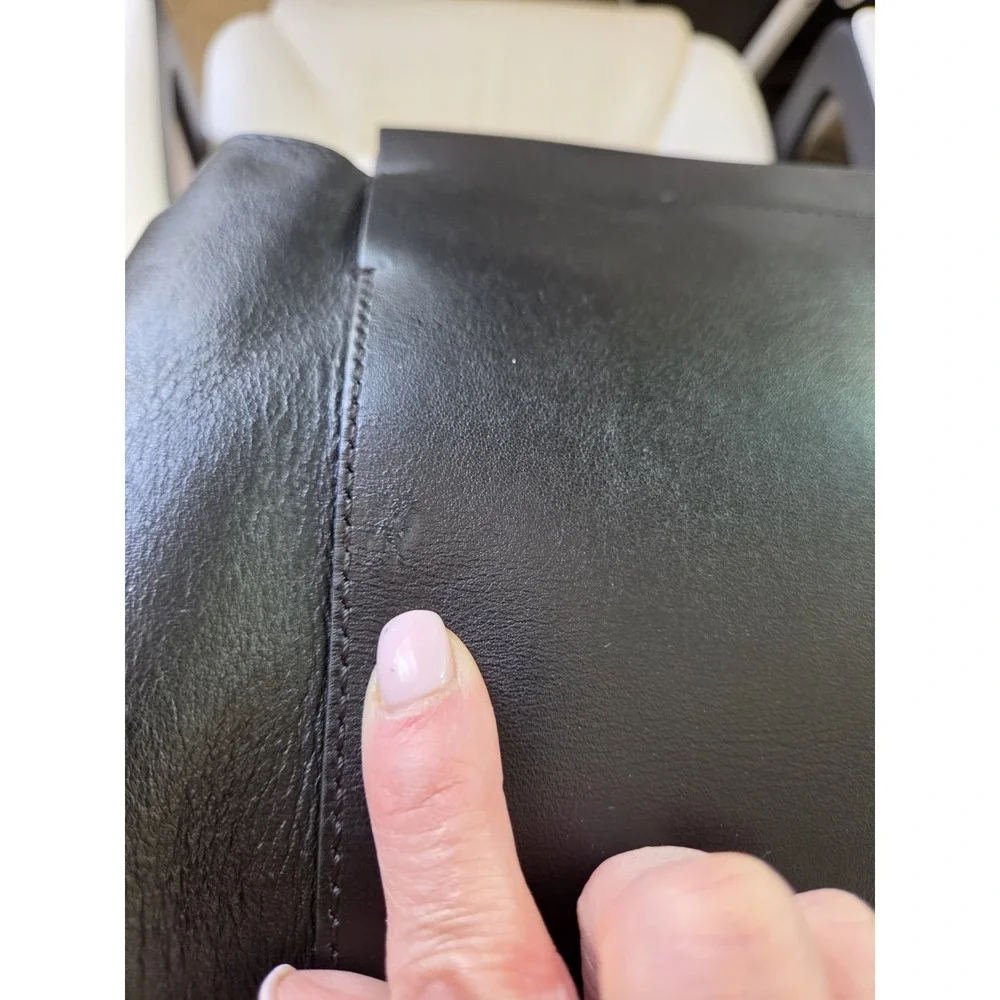 Everlane medium larger