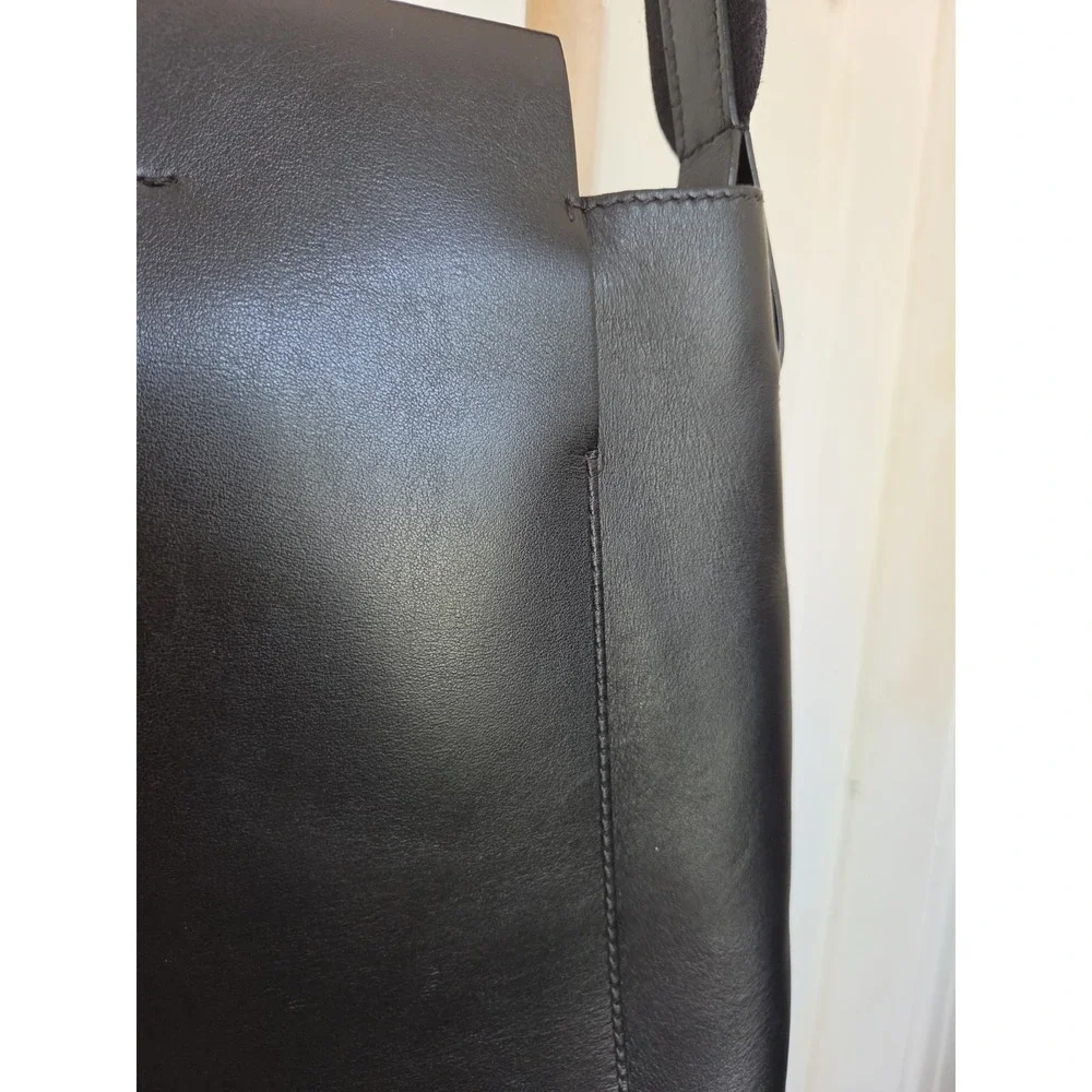 Everlane medium larger