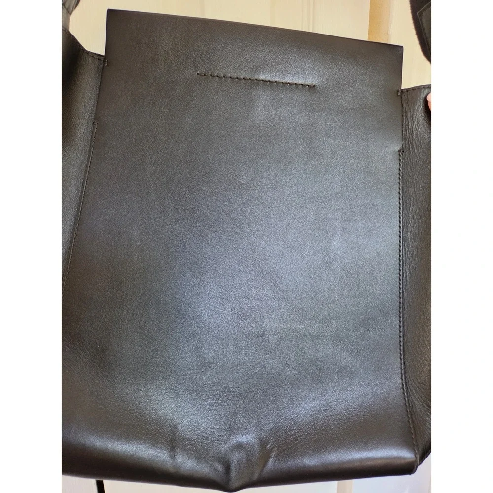 Everlane medium larger