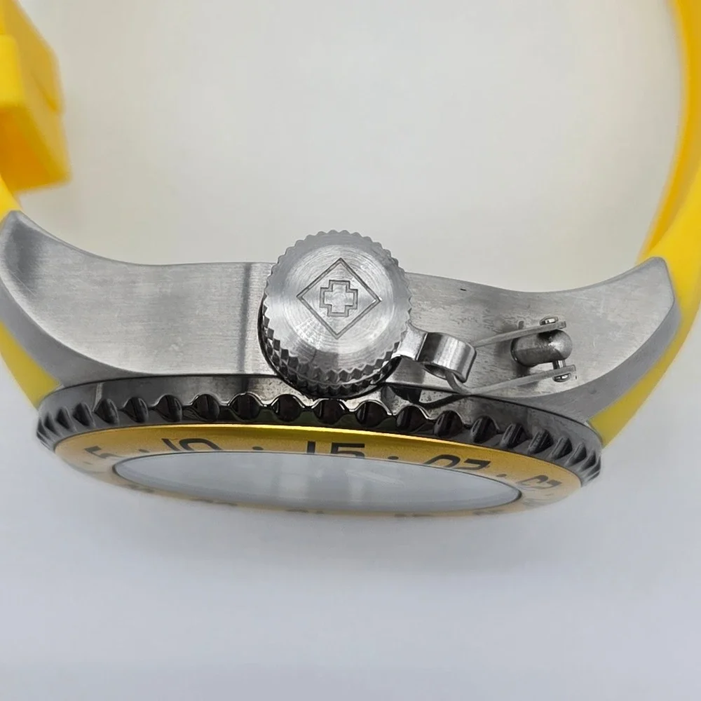 Invicta pro diver