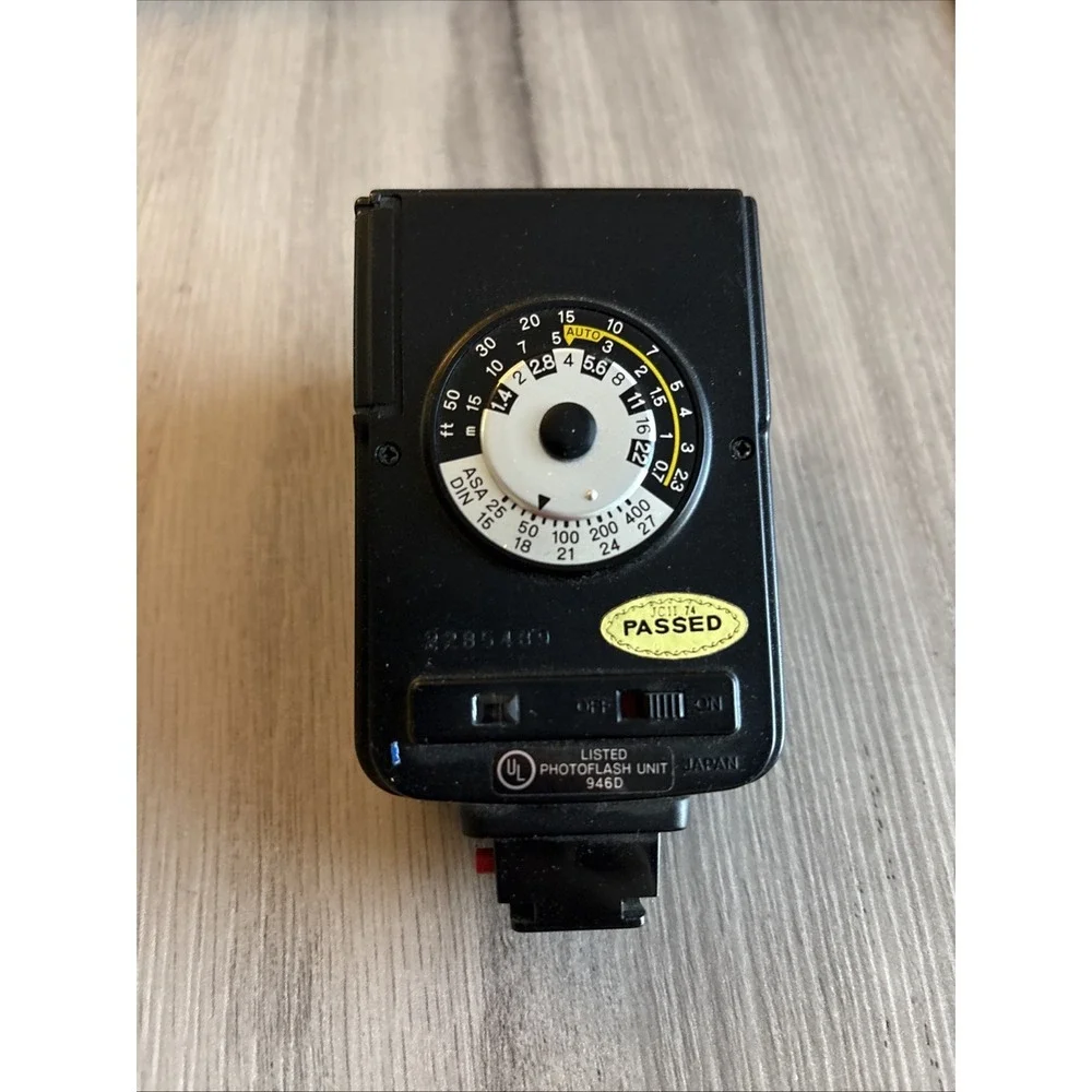 Konica Minolta Auto 25 with pouch Not Tested