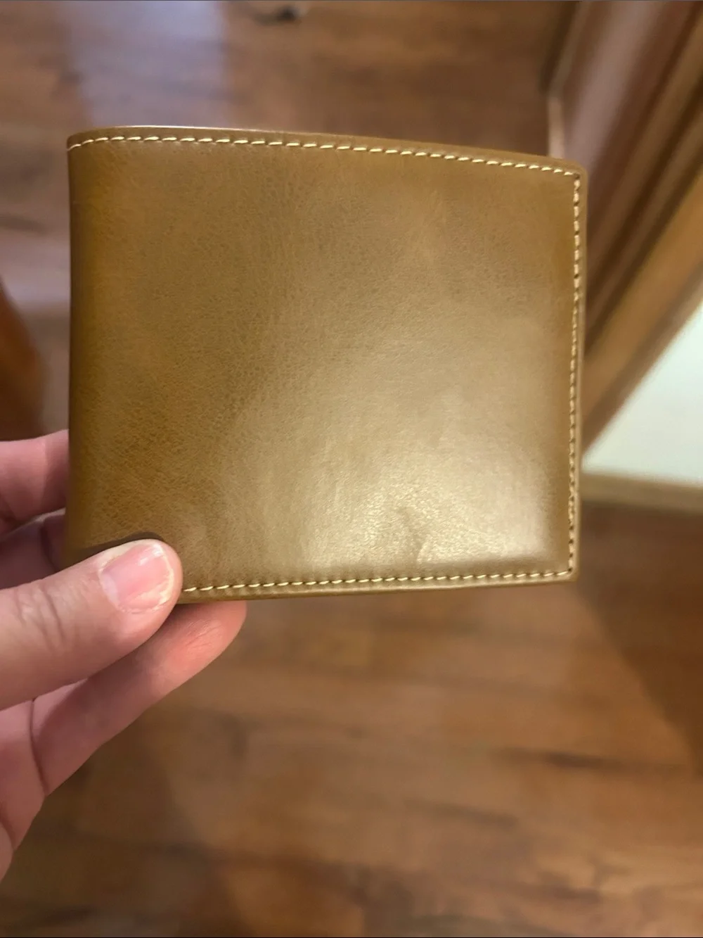 Men's Leather Bifold Wallet - Tan