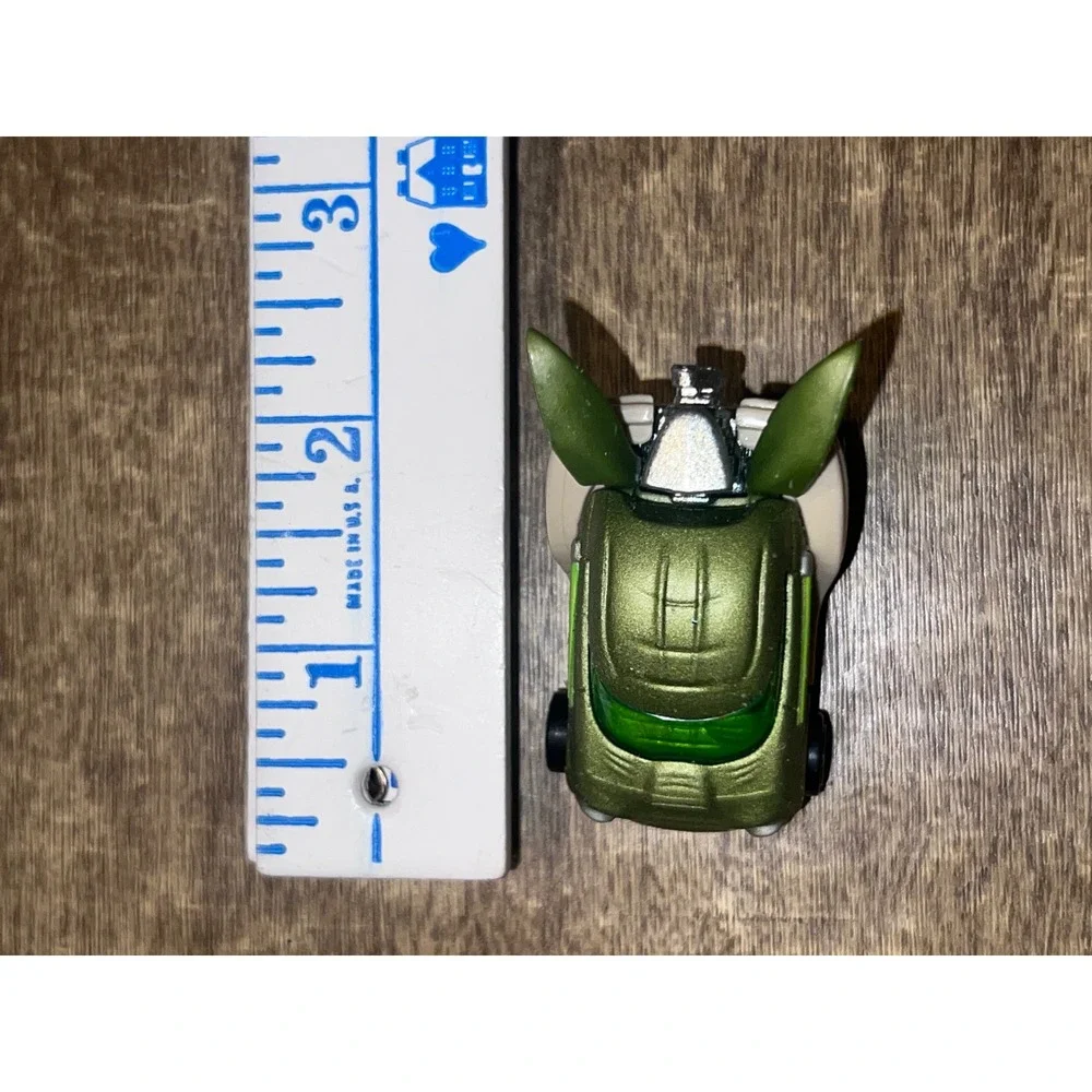 Hot Wheels Star Wars Character Yoda 2024 Loose Die Cast EUC Disney Movies