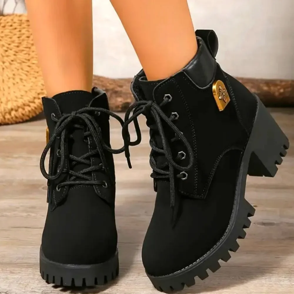 Ladies Black Chunky Heel Lace Up Boots sz 8