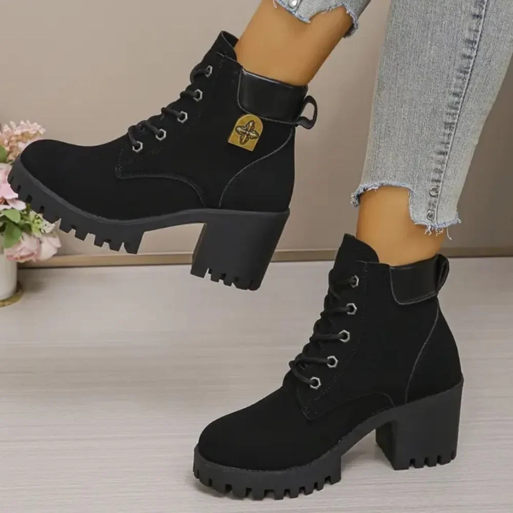 Ladies Black Chunky Heel Lace Up Boots sz 8