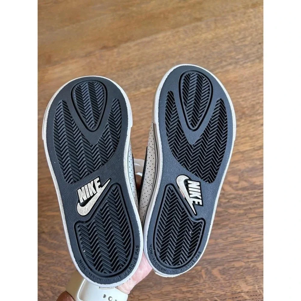 Nike little kid