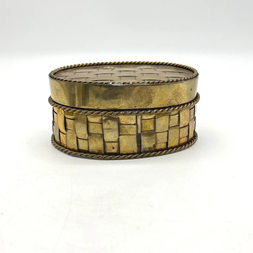 N/A vintage oval