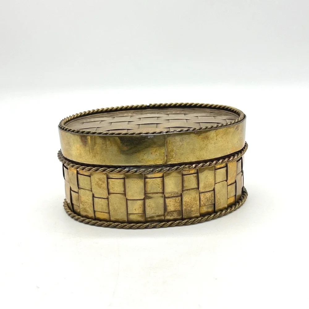 N/A vintage oval