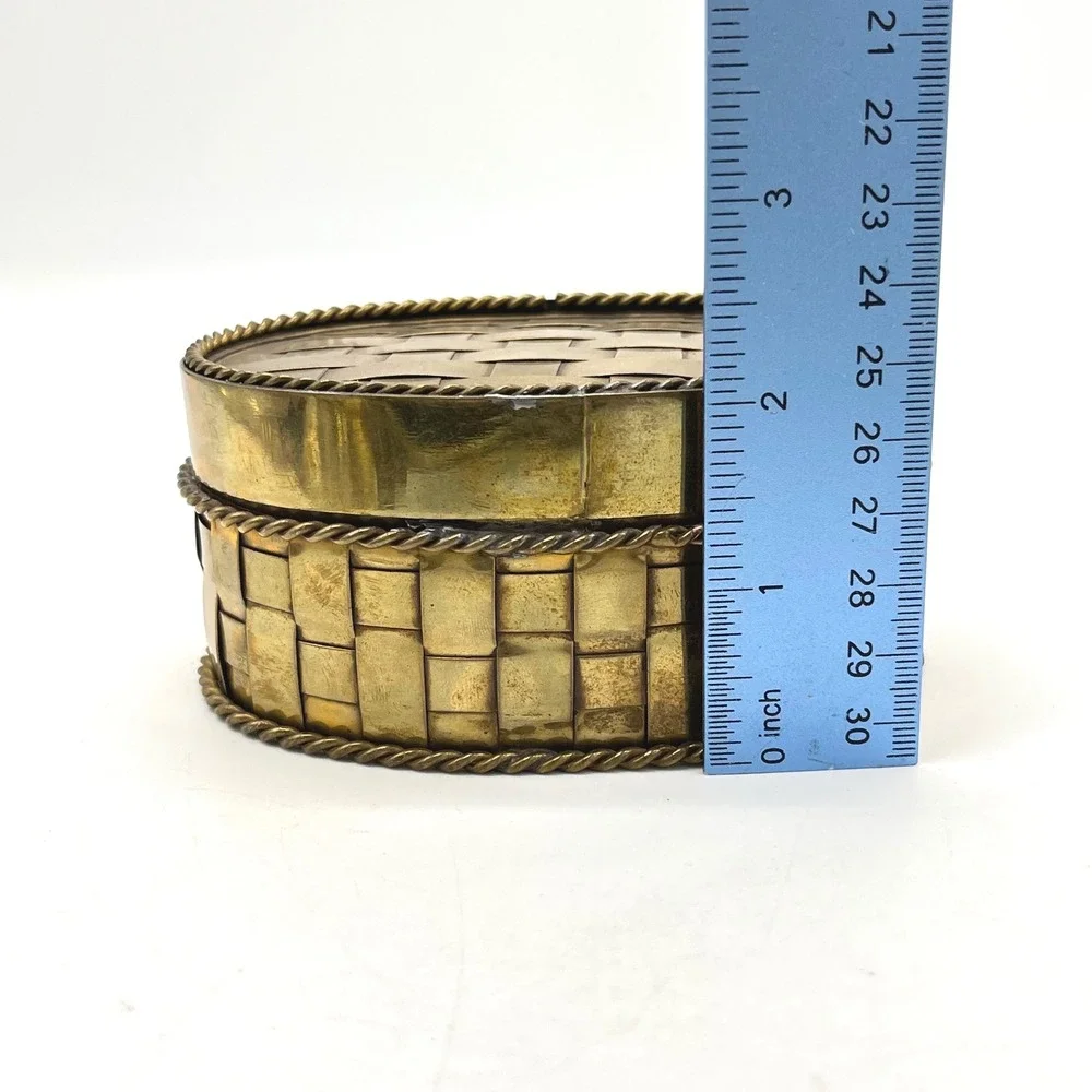 N/A vintage oval