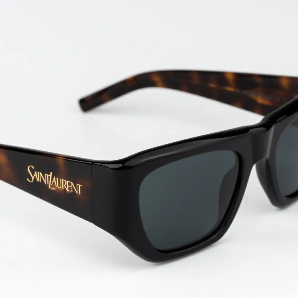 Saint Laurent shape saint