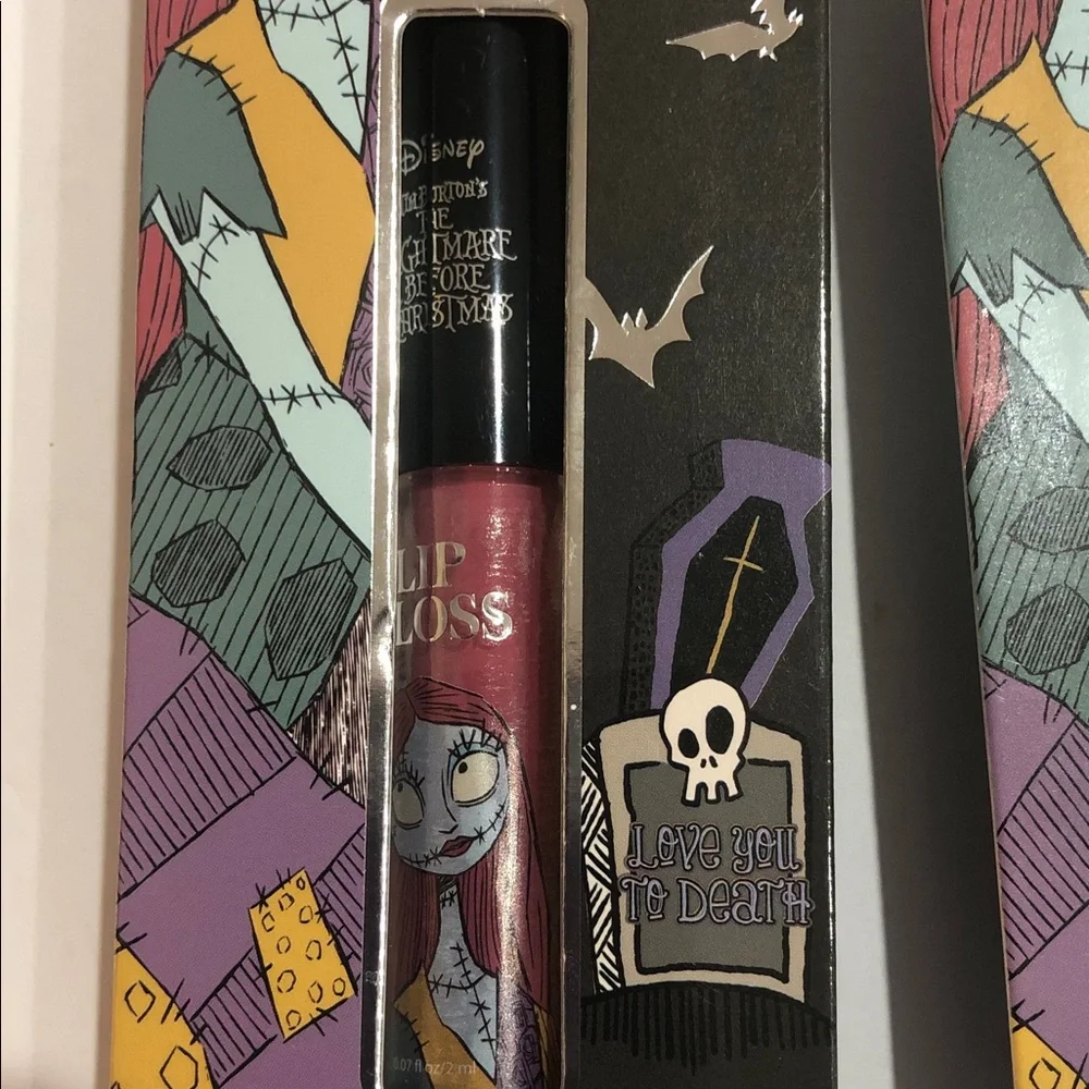 Disney’s‎ Tim Burton Nightmare Before Christmas Sally and Jack lip gloss set new