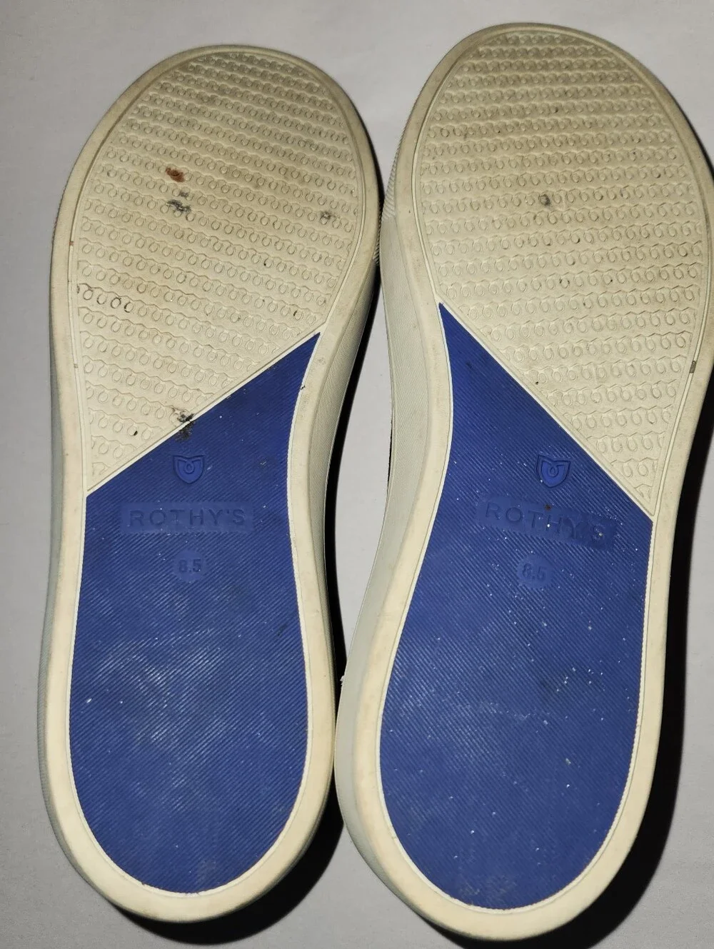 Rothys questions leave