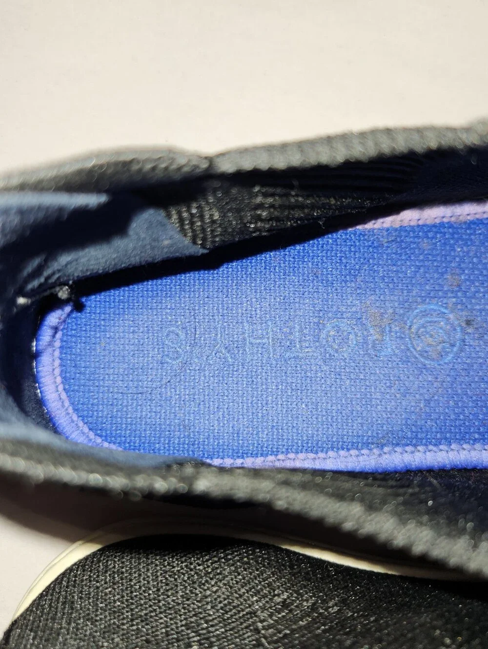 Rothys questions leave