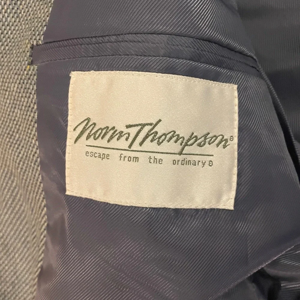 Norm Thompson notched dark professional